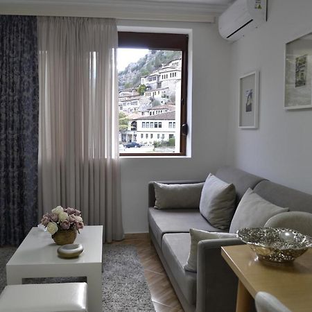 Aria Apartment Berat Bagian luar foto