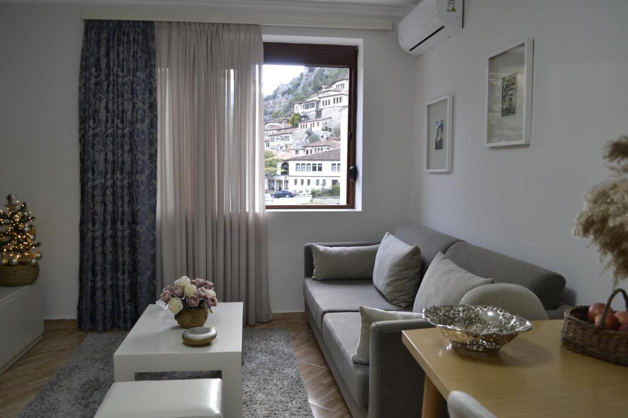 Aria Apartment Berat Bagian luar foto