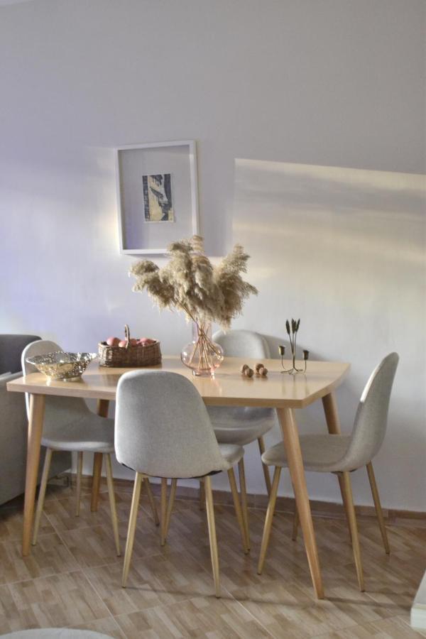 Aria Apartment Berat Bagian luar foto