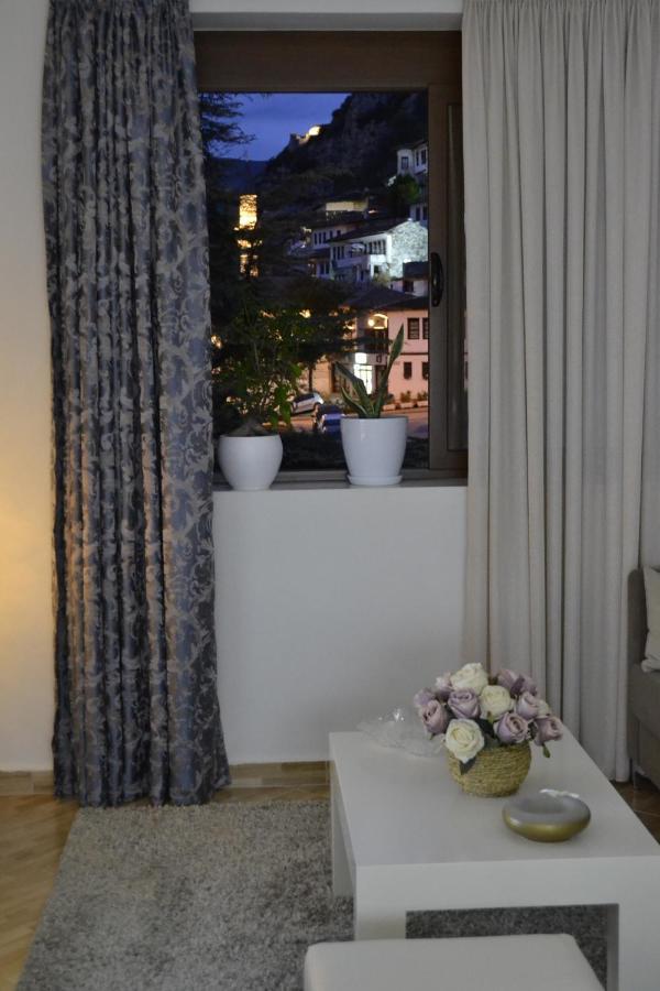 Aria Apartment Berat Bagian luar foto