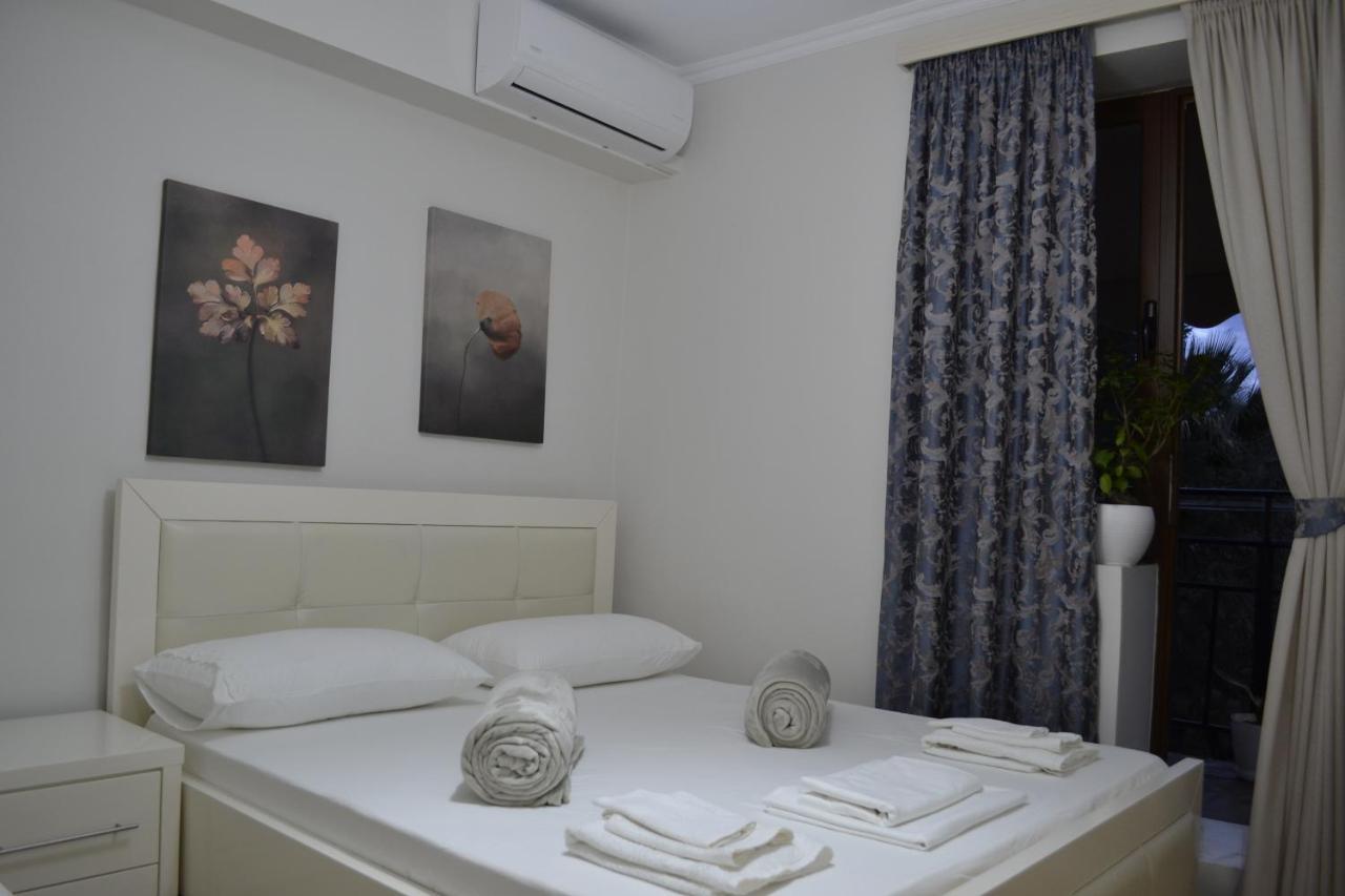 Aria Apartment Berat Bagian luar foto